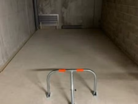 box dans parking sous terrain