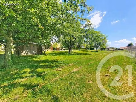 terrain 1 592 m² bougnon
