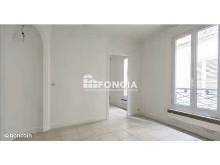quartier louis blanc  2 pièces sur cour de 39 64m2