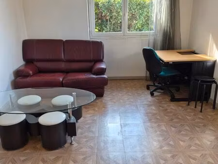 t2 dans maison