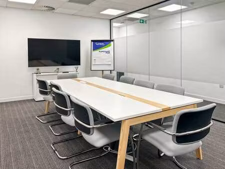 bureau clé en main pour 15 employés à hq humaniteitslaan