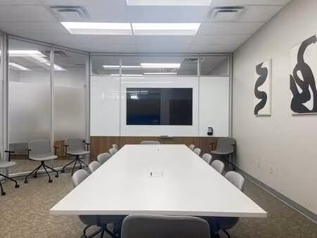 bureau clé en main pour 50 employés à hq humaniteitslaan