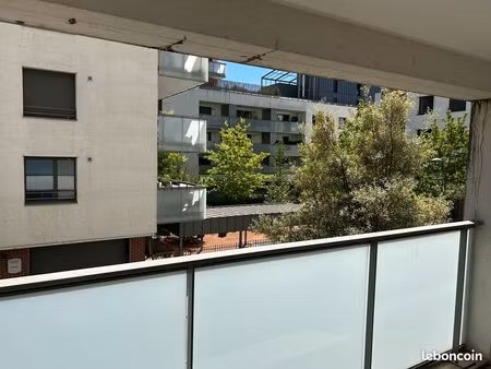 studio jet d'eau  terrasse 158 000 eur