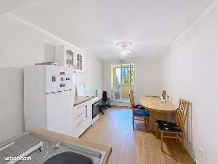 appartement t4 - 72 m² - vaulx-en-velin
