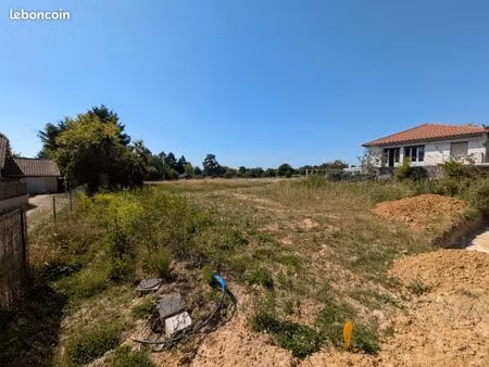 terrain 1 021 m² tramoyes