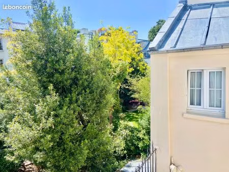 duplex lumineux et calme au coeur de st germain des pres