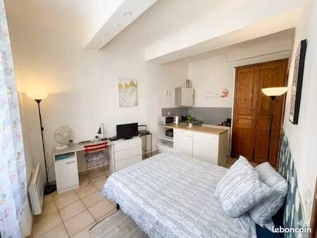 studio 15m² – cathédrale toulon – dpe c – idéal lcd / investisseur