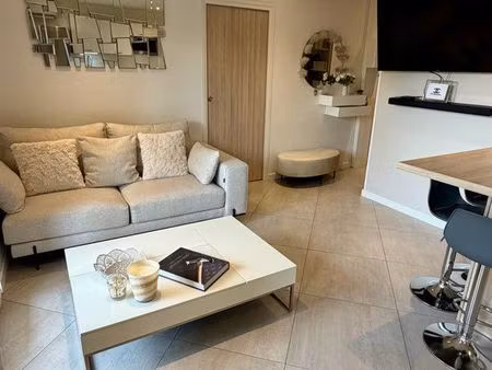 à vendre t2 rénové à la garde