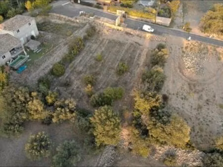 terrain 1400m2 constructible plat