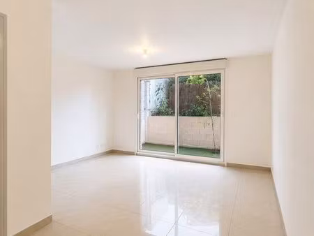 bureau local bagnolet 75020