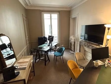 bureau de standing 16 m² – paris 8e – rue de monceau / métro villiers