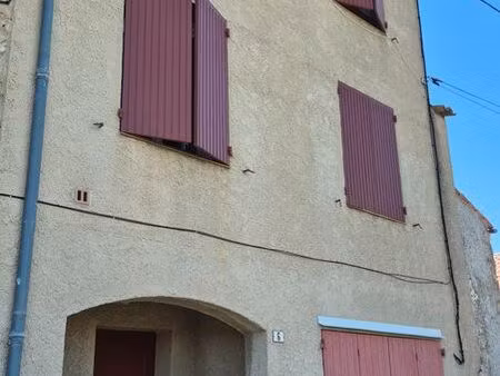 location maison de village
