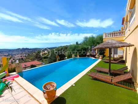 villa 9 pièces 225 m²