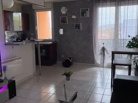joli t2 avec balcon 45m2