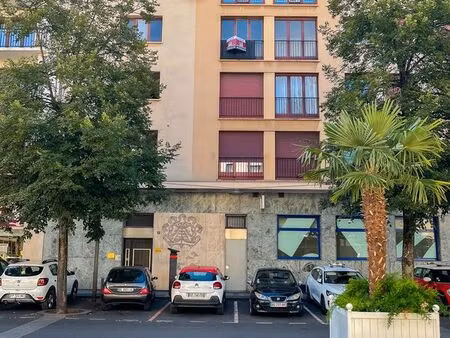 a vendre - t2 38 m² loué – centre montluçon – ascenseur – idéal investisseur