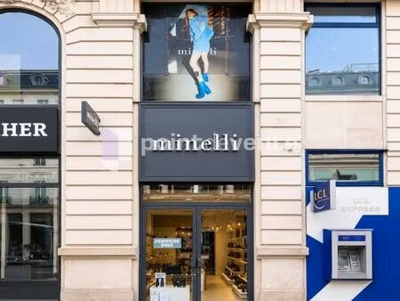 fonds de commerce chaussure/cuir 114 m²