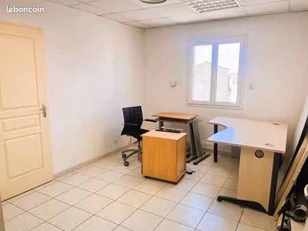 bureaux 12 m² saint cannat
