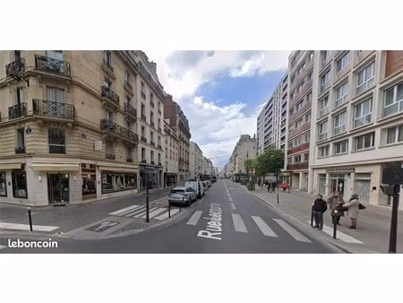 boutique 40 m² paris