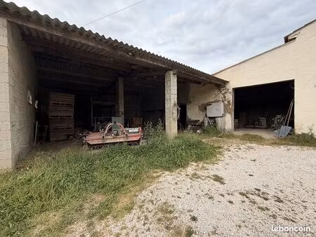 entrepôt 190 m² senas