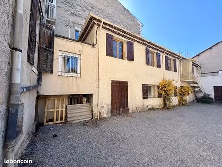 appartement 3 pièces 77 m²