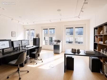 bureaux 77 m²