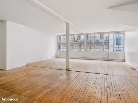bureaux 133 m²