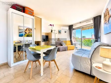 studio 1 pièce 30 m²