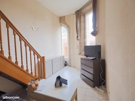 studio 1 pièce 26 m²