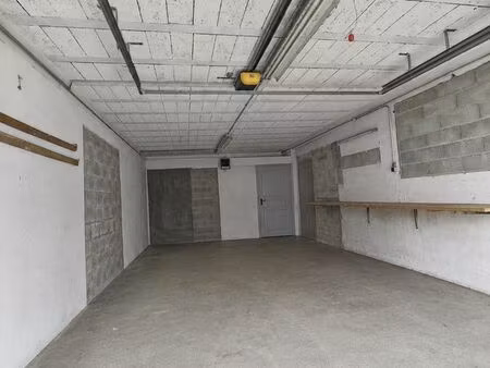 garage petit artisan ou particulier 94 m2