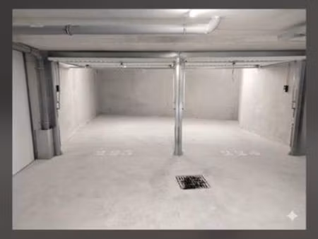 loue grand garage double fermé