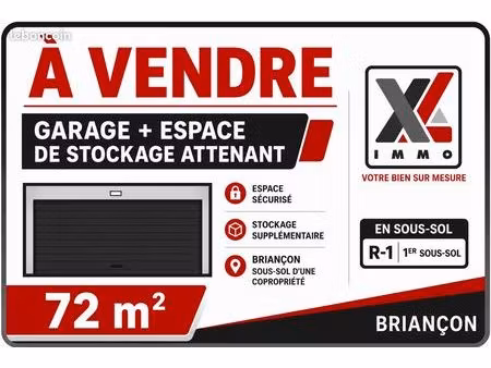 garage fermé et vaste espace de stockage stockage