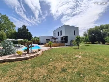 maison 6 pièces 197 m²