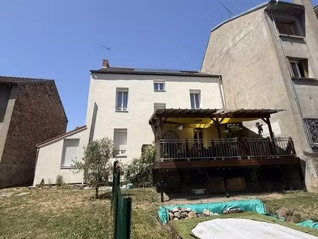 maison 10 pièces 224 m²