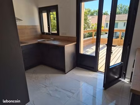 vichy quartier les bartins maison entierement rénovée garage terrasse jardin rénovée