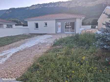 location maison neuve villebois (fin des travaux sur juillet)