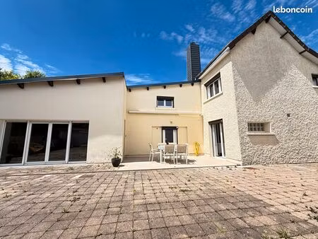 maison 7 pièces 170 m²