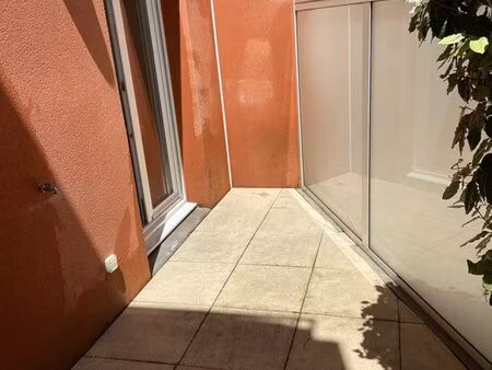 t2 meublé 40m2 aix la duranne