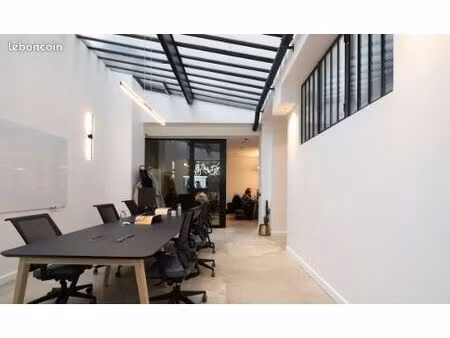 bureaux 214 m²