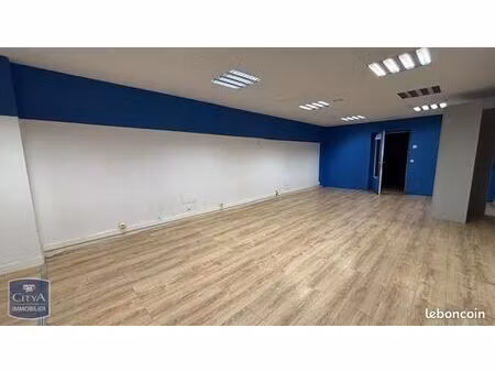 commerce 105 m²
