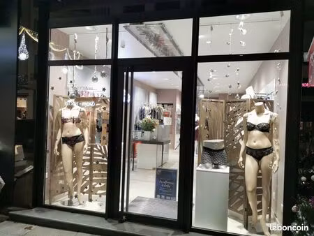 vends murs commerciaux hyper centre montluçon