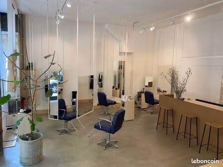 paris 3e – salon de coiffure réputé – 180 m² exploitables – haut-marais