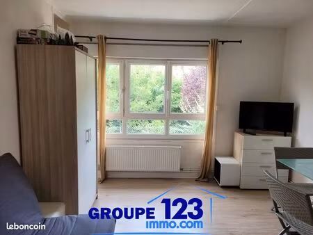 studio 1 pièce 22 m²