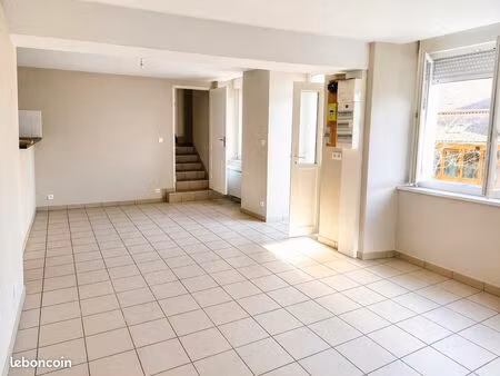 t3 65m2 proche montluçon - la chapelaude - 570 cc