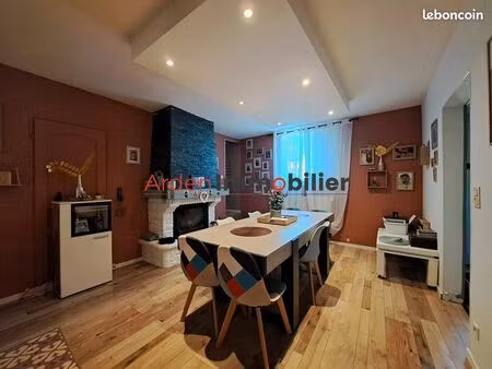 maison 9 pièces 174 m²