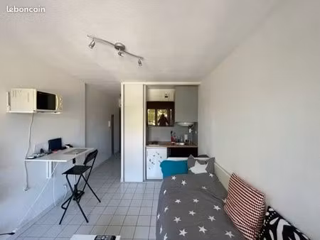 studio 18m2 avec balcon et parking res. les tulipes