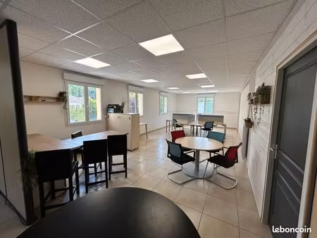 superbe bureau meublé 50 m²