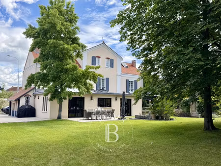 maison de luxe à vendre dans le quartier centre ville-mousseaux-plaine