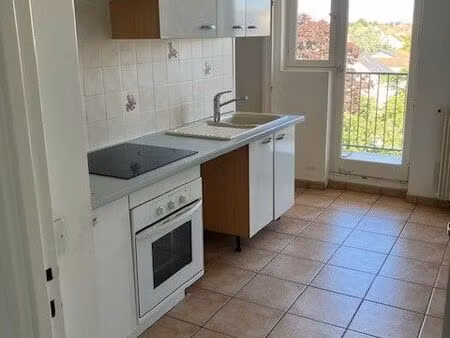 bezons – 2 pièces de 50 m² avec grande terrasse  parking et cave