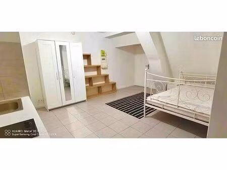 studio 22m2 à nanterre ville - place de la boule