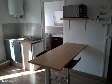 studio pour étudiant + parking